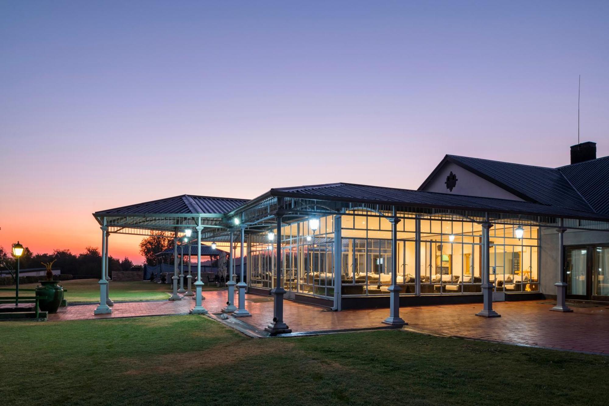 Troutbeck Resort Nyanga ภายนอก รูปภาพ